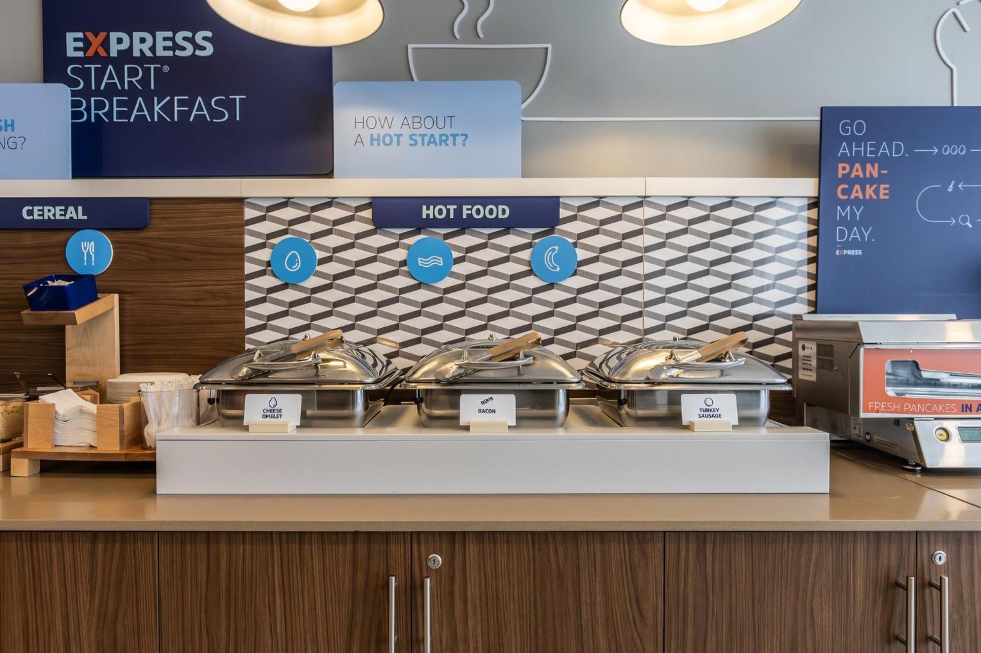 Holiday Inn Express Toronto-North York By Ihg Εξωτερικό φωτογραφία