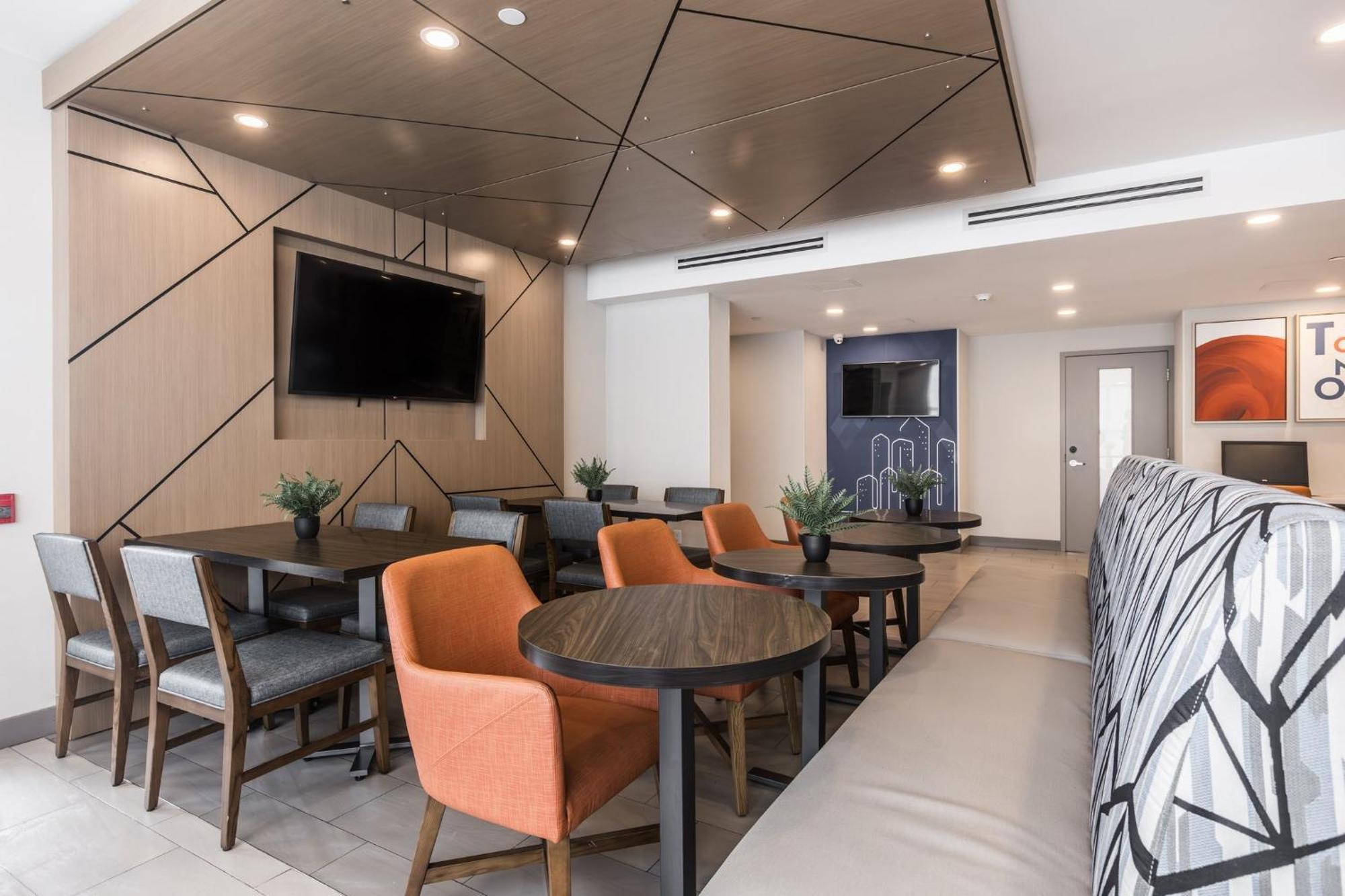 Holiday Inn Express Toronto-North York By Ihg Εξωτερικό φωτογραφία