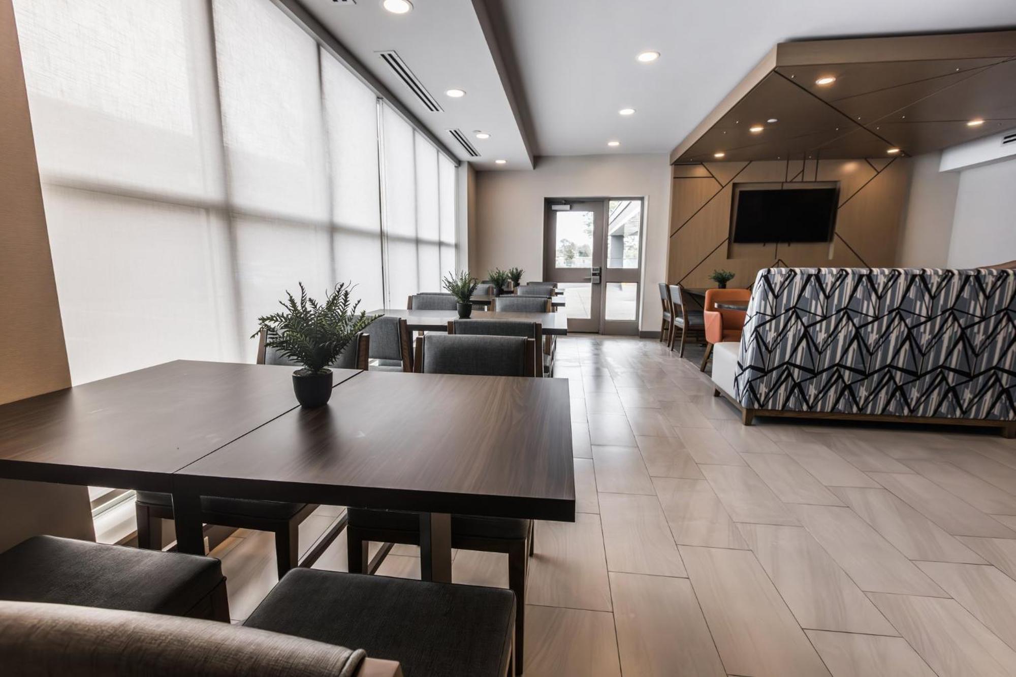 Holiday Inn Express Toronto-North York By Ihg Εξωτερικό φωτογραφία