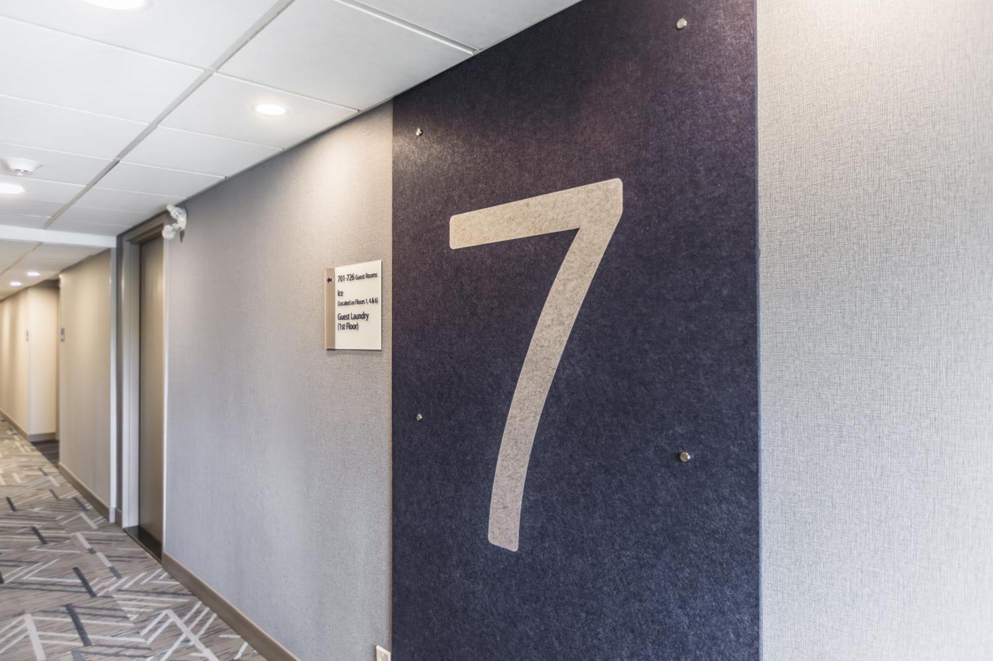 Holiday Inn Express Toronto-North York By Ihg Εξωτερικό φωτογραφία