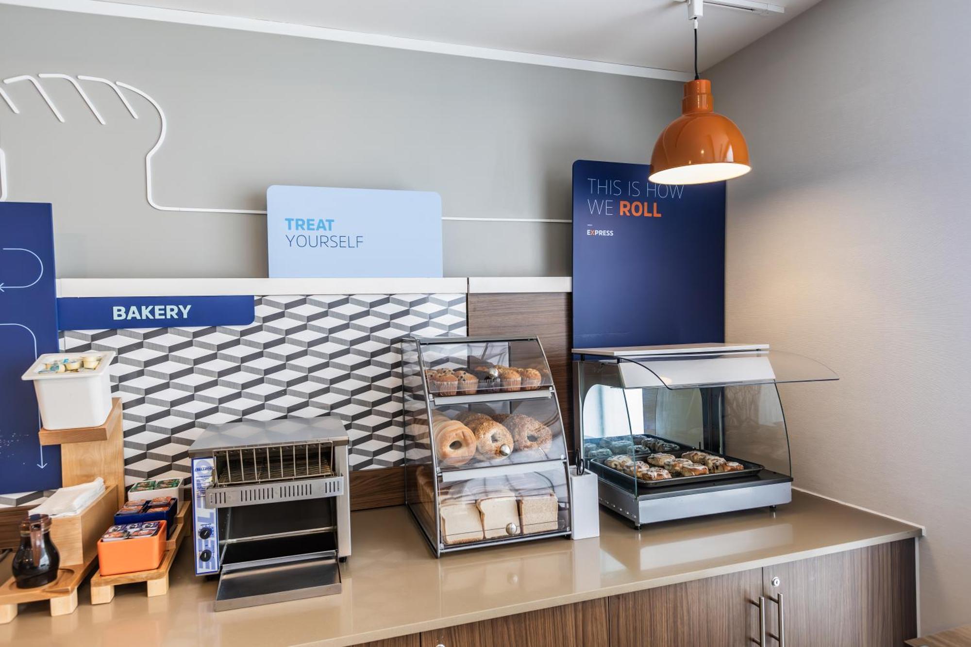 Holiday Inn Express Toronto-North York By Ihg Εξωτερικό φωτογραφία