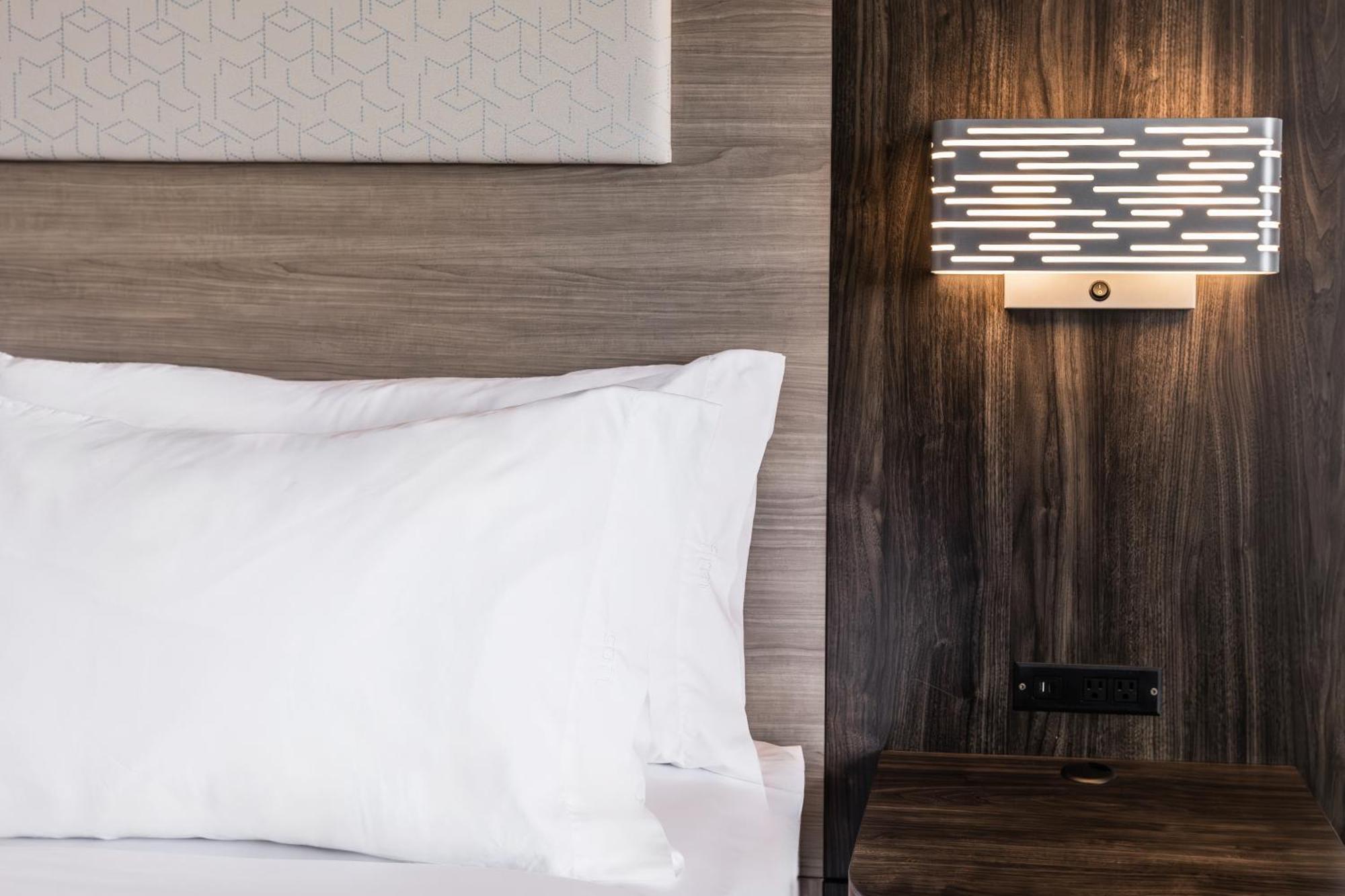 Holiday Inn Express Toronto-North York By Ihg Εξωτερικό φωτογραφία