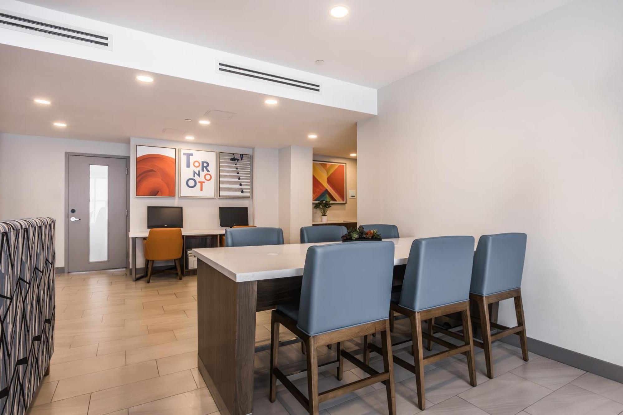 Holiday Inn Express Toronto-North York By Ihg Εξωτερικό φωτογραφία